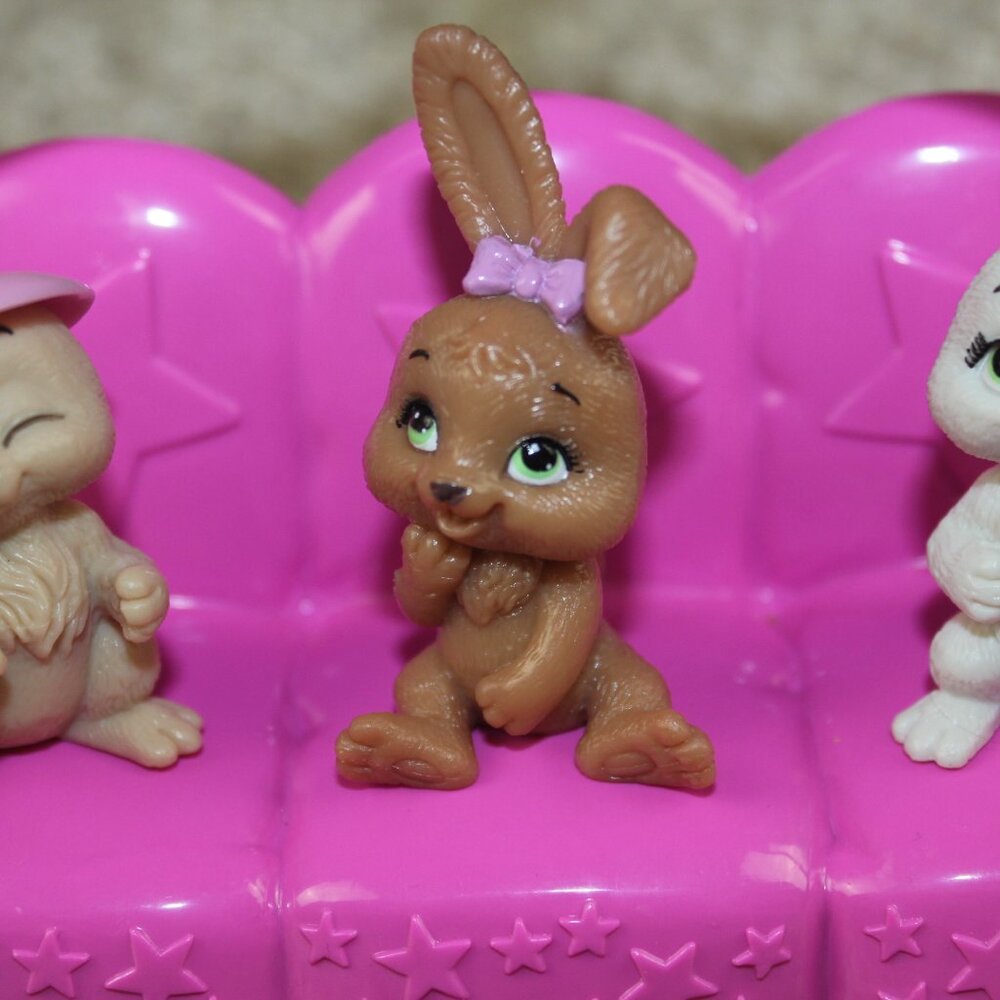 Barbie Luv Me 3 Bunnies Bunny Rabbit Pets Accessories Lot 2007 RARE - Picture 2 of 4